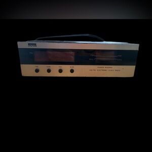 Vintage AM/FM Electronic Clock Radio - Black and Cream